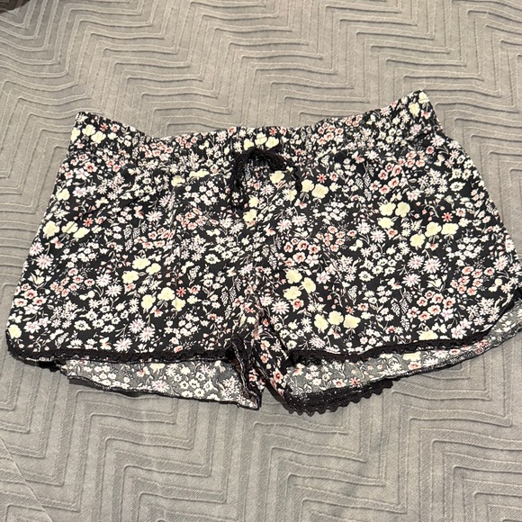 Gapbody Other - GapBody Floral Print Cotton Poplin Pajama Shorts